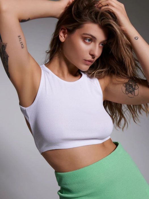 vand top cu spatele gol