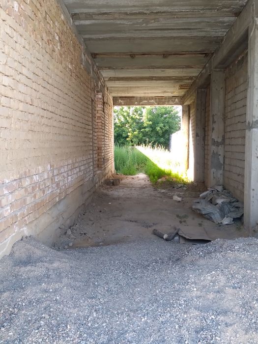 3 sotikli uchaska sotiladi