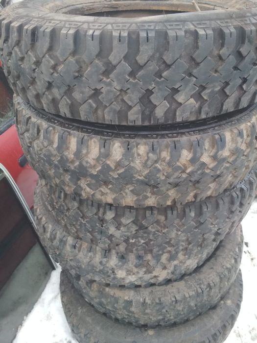 Продам покрышки.
