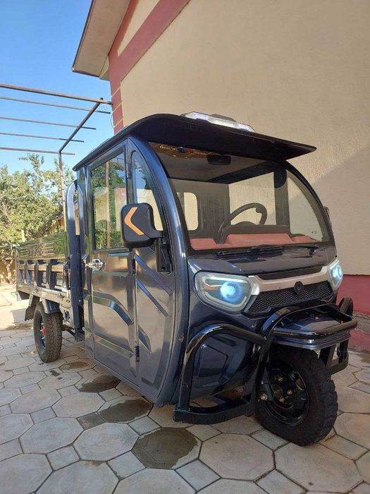 Elektromuravey, 58 amper, 6 batareyalik, 1 zaryadi 80 km yuradi