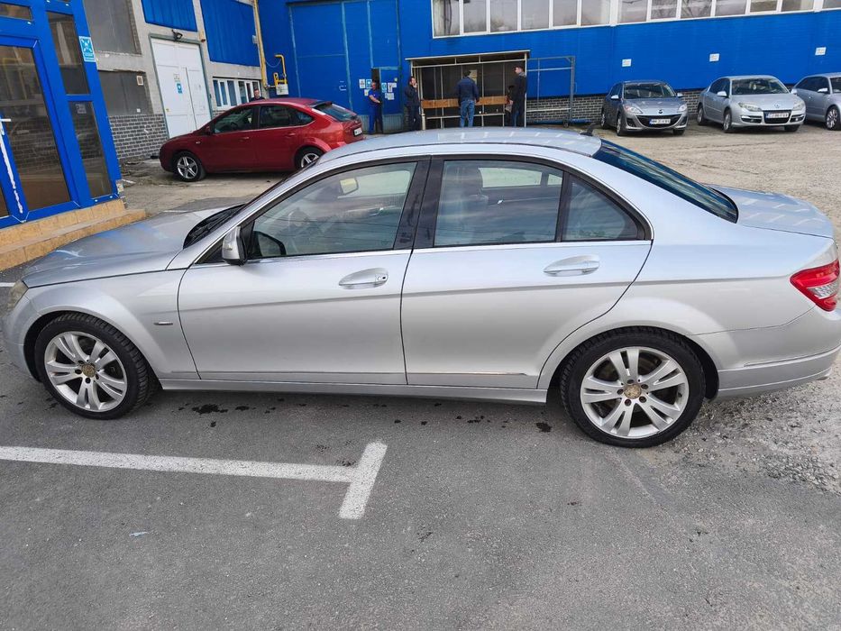 Autoturism Mercedes-Benz