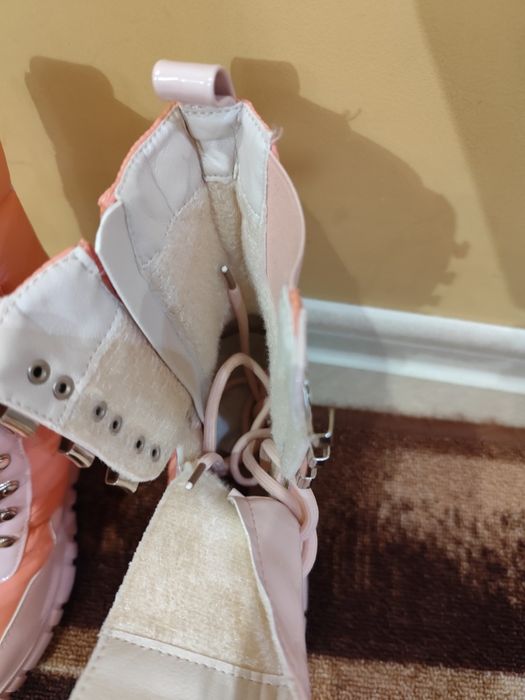 Дамски ботуши лачени