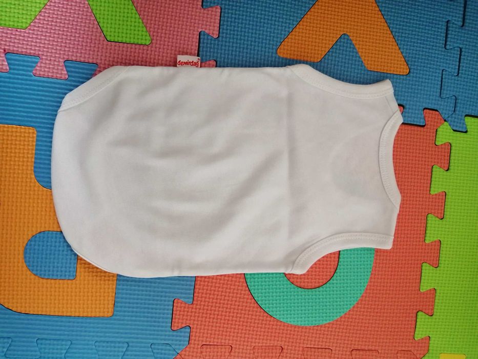 Нова бебешка къса дрешка 3 м. Бебешки бодита от 0-3 м.