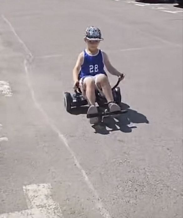 Hoverboard Jetson Prism + Kart/Scaun Trizand – aproape nou, probat o singură dată
