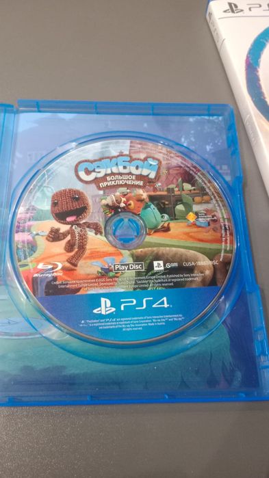 игровые диски с коробкой от PS5