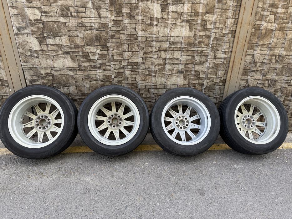 Шины летние 225/55/17 TOYOTA