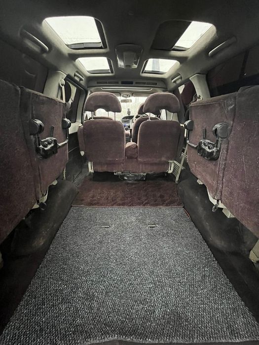 Продам Nissan largo