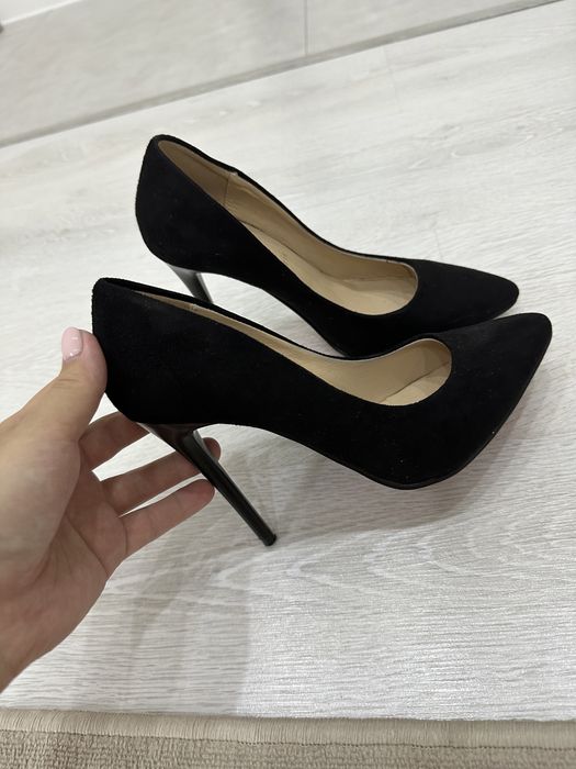 ПРОДАЕТСЯ туфли, несколько раз носила, размер 36