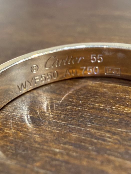 Продам кольцо золотое Cartier оригинал