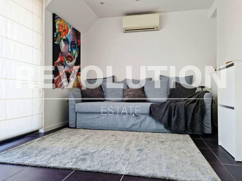 Дава се под наем Едностаен апартамент в Варна, Център - 58 кв.м за 700 € - Снимка #1