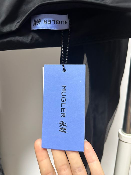 Нов Mugler x H&M клин, eu 36
