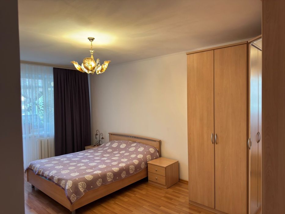 Продам спальный гарнитур