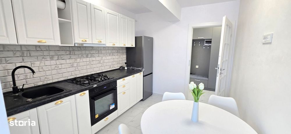 INTABULAT Apartament 2 camere decomandat, bucatarie 11 mp, mobilat, AC