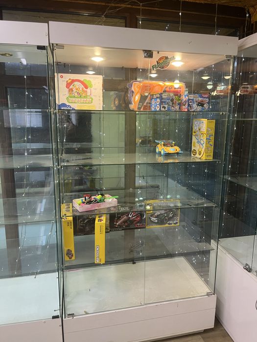 Витрина стекляные