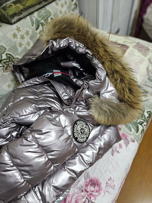 Куртки зима, по 5000 продам.