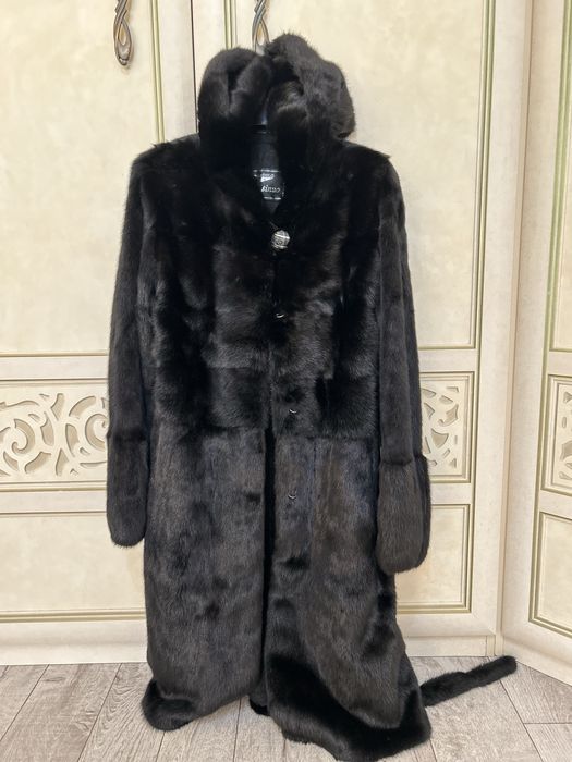 Продам норковую шубу