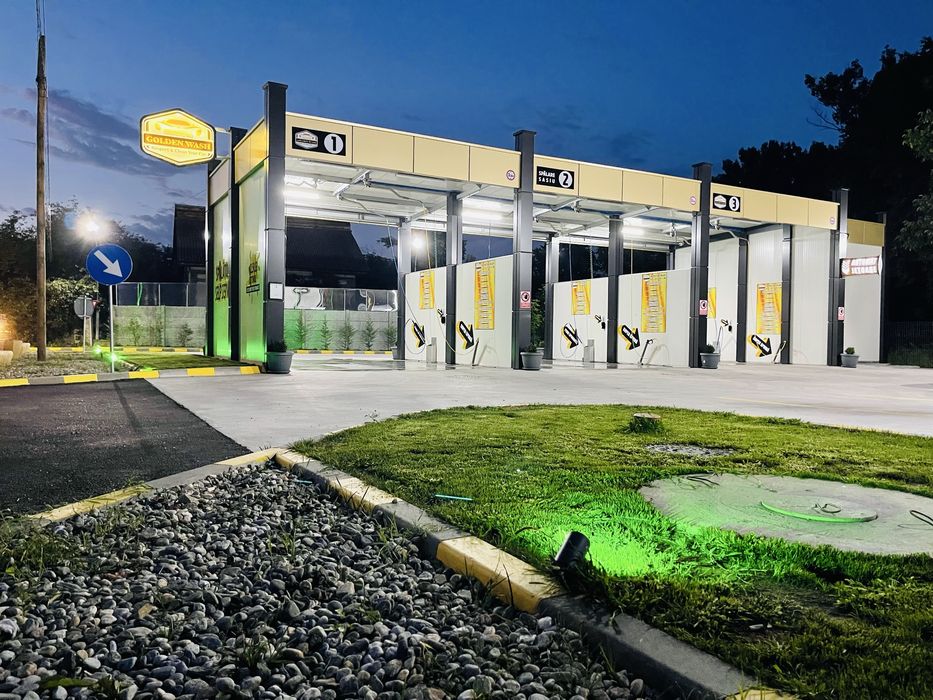 Spălătorie auto self service 3 boxe + teren 900 mp