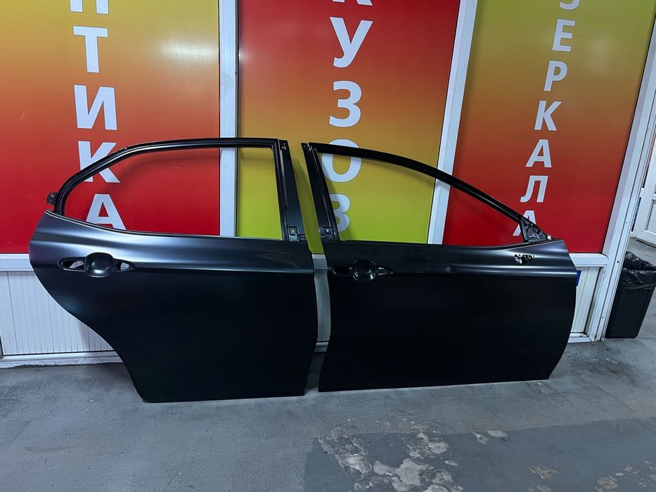 Двери на Camry 70