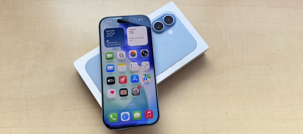 Apple IPhone 17 - 256GB _Carcasa stramba / Spate Spart / Punct mic display colt __Perfect Functional // 94% Health