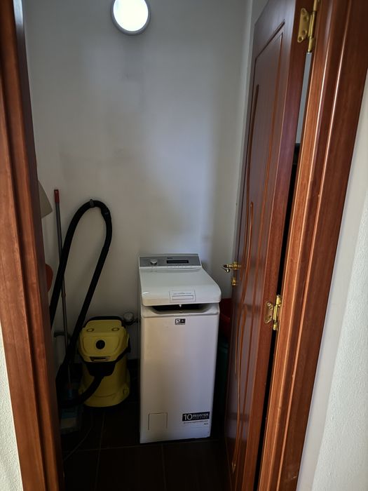 Inchiriez  apartament 3 camere