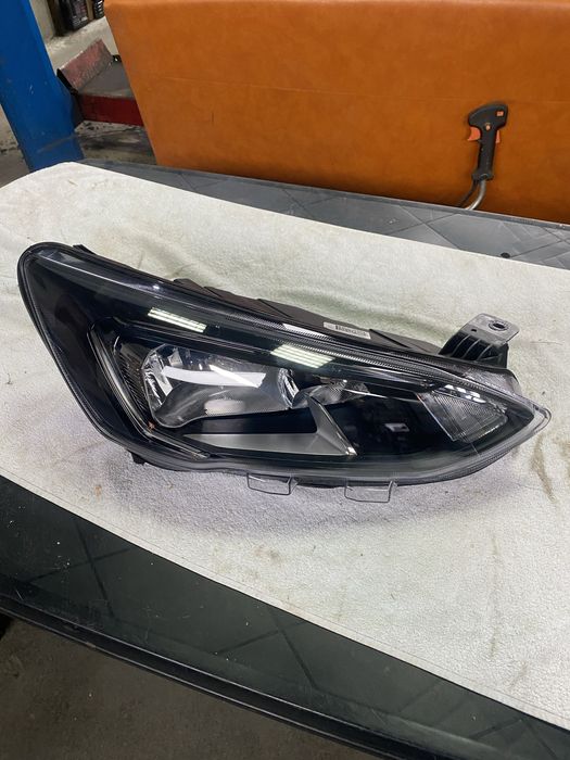 Far dreapta halogen ford focus mk4 2018-2021