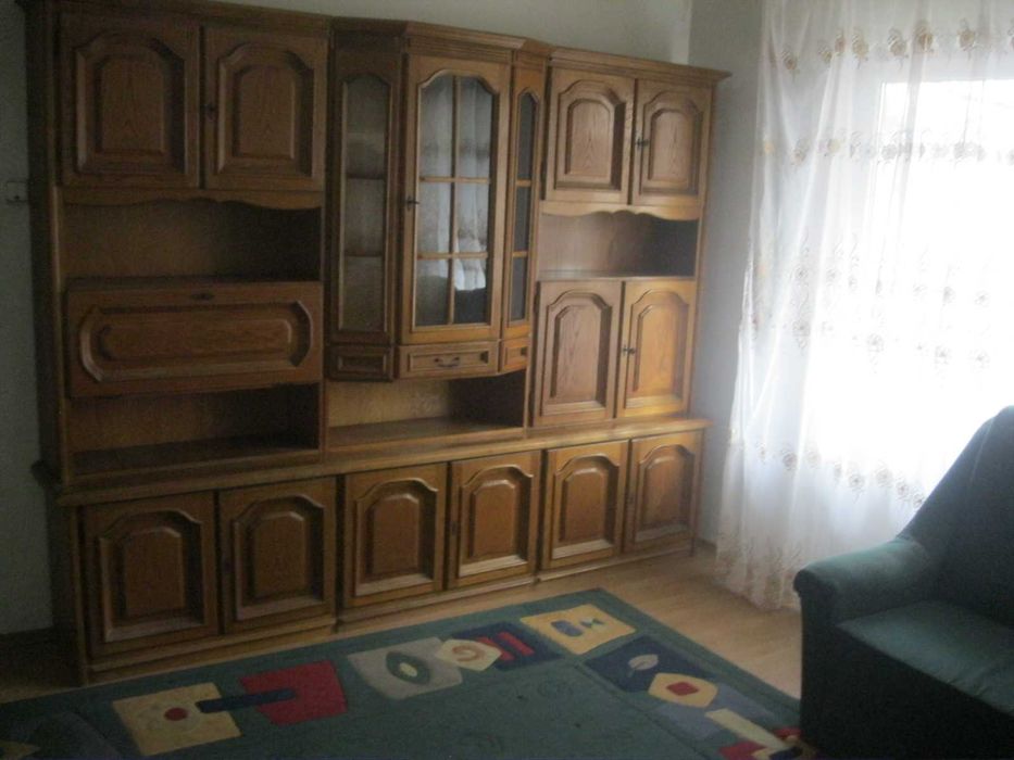 Persoana fizica vand ap. 4 camere etaj 1 Rogerius