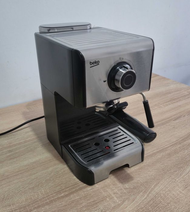 Espressor manual BEKO in stare foarte buna + tamper de'longhi 51mm