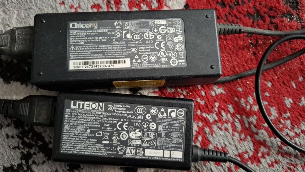 Încărcător laptop Acer, doar Ploiești Sud.