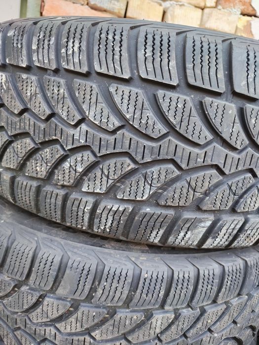 4 бр зимни 225/50/17 Bridgestone RFT