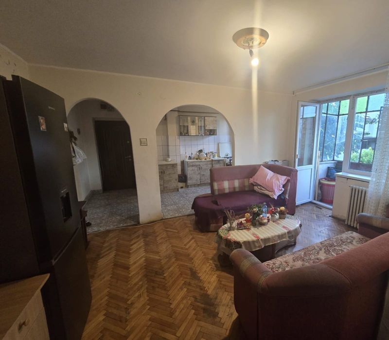 Apartament 2 camere, decomandat, 53 mp, zona 1 Mai