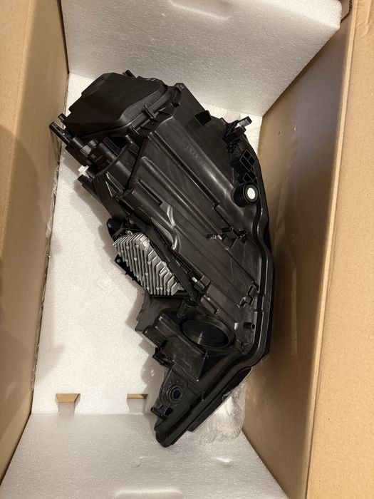 Far dreapta NOU Audi A6 Matrix , impecabil