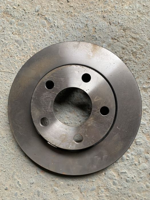 Discuri frana Audi A4 B5 ventilate spate TRW