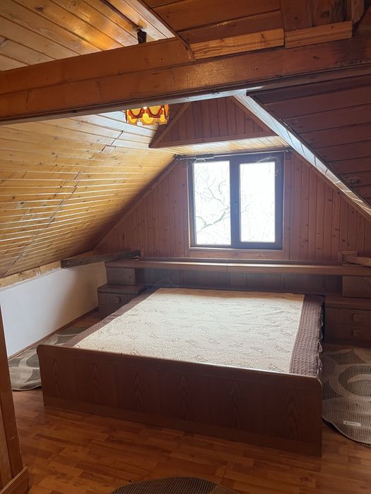 Casa de vanzare in dealul viilor Ineu