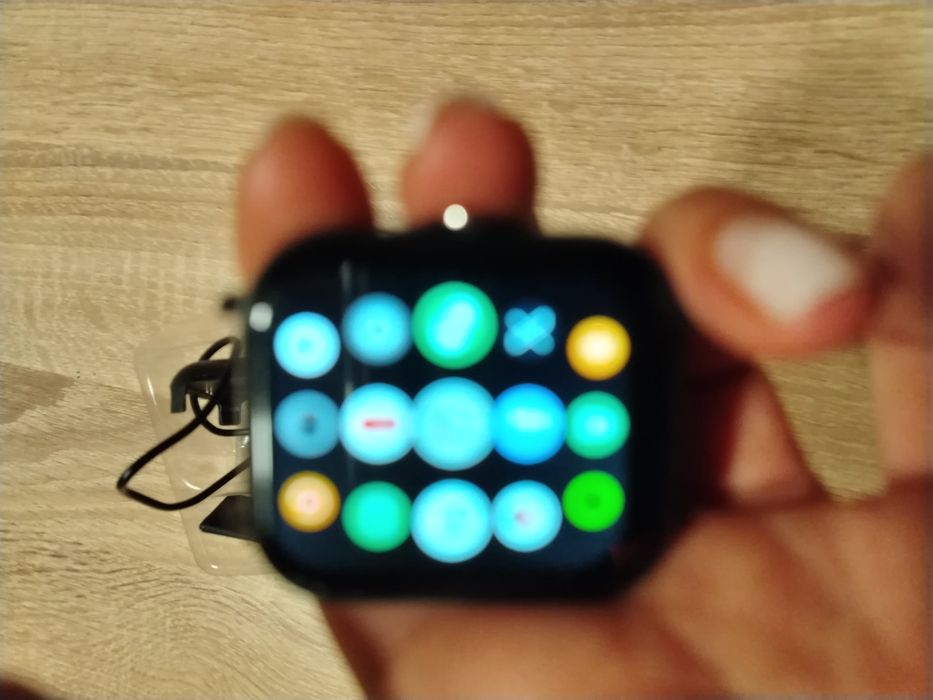 Смарт часовник в черно