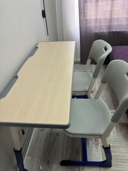 Продам школьную парту