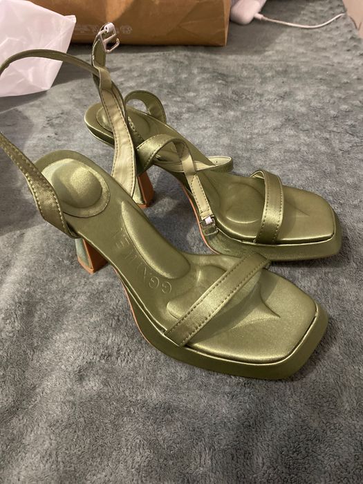 Туфли зеленые вечерние 36