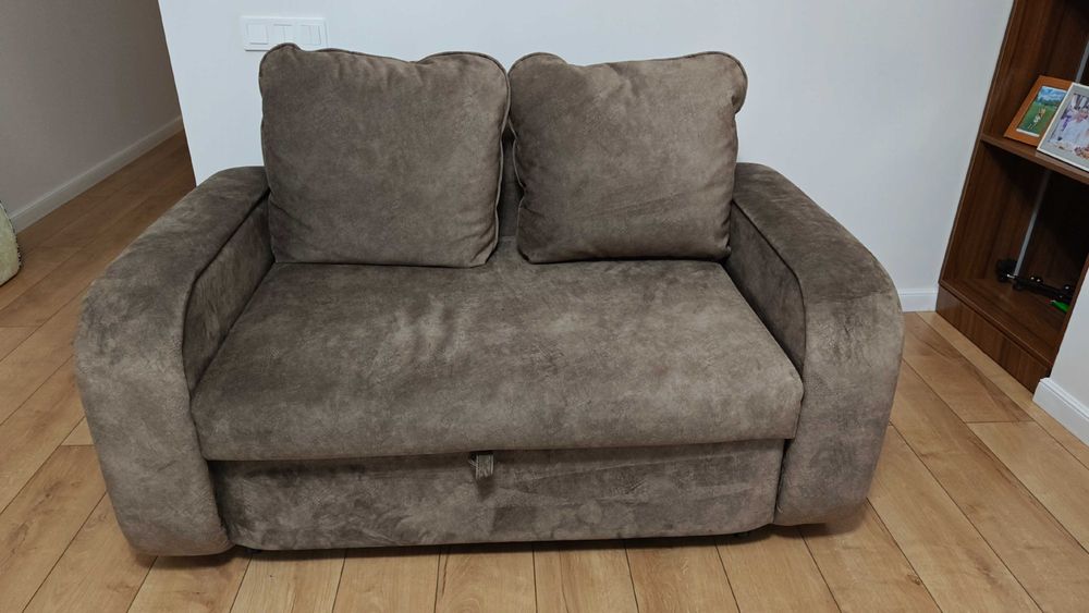 Продам комплект диванов