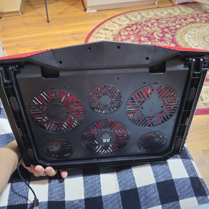 Продаю подставку для ноутбука с вентилятором