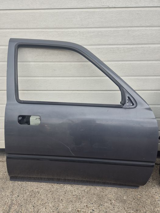 Uși Față Toyota 4Runner. 1989-1995. Preț bucata.