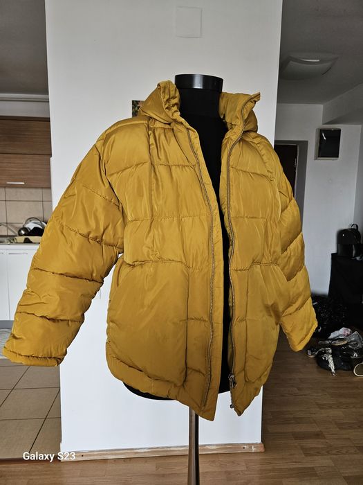 Geaca Zara 11-12  .50 lei