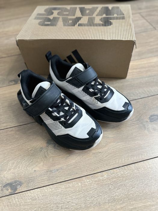 Продам кроссовки Adidas