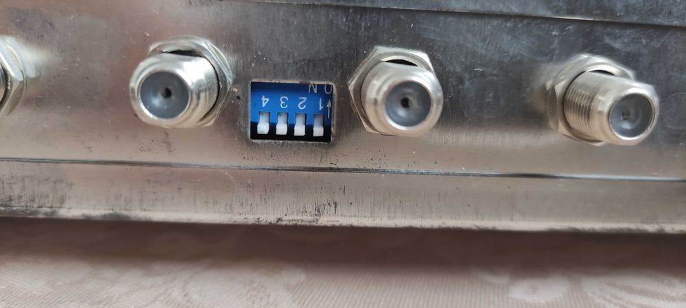 Мултиклуюч / multiswitch/ за сателитна и наземна телевизия