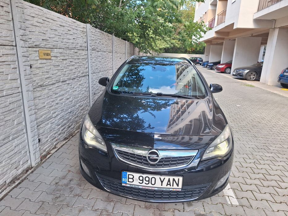 Opel Astra J 1.7 CDTI versiunea 125 CP | 2011 | Full Dotari (Vezi descriere)