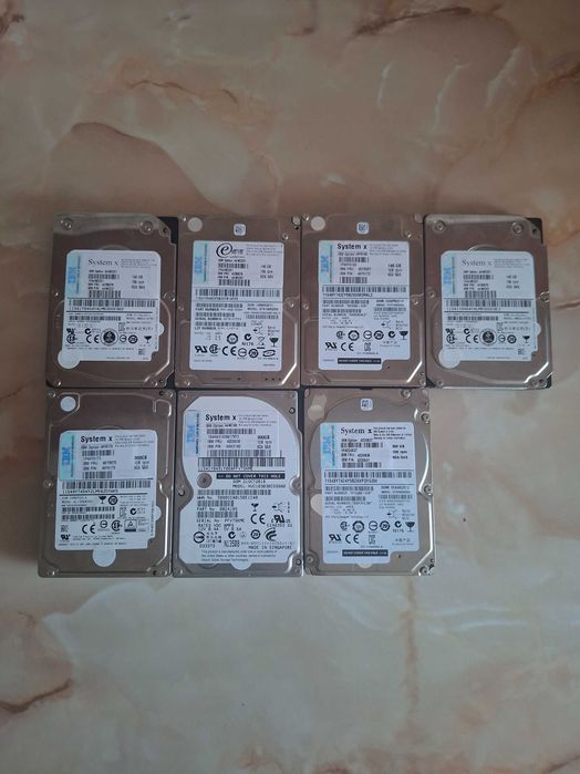 Vand Harduri SAS Servere