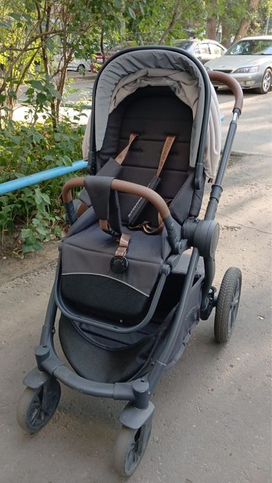 Продам коляску 2в1