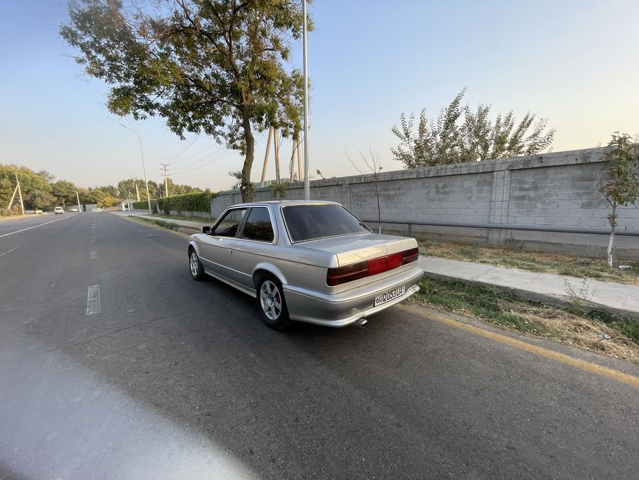 Продаю BMW e30 316