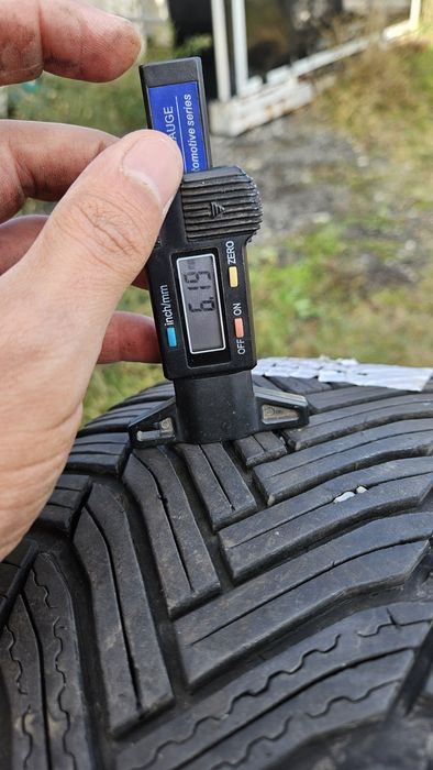 4бр гуми 215 60 16 мишелин