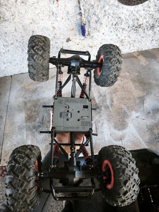 Радиоуправляща кола