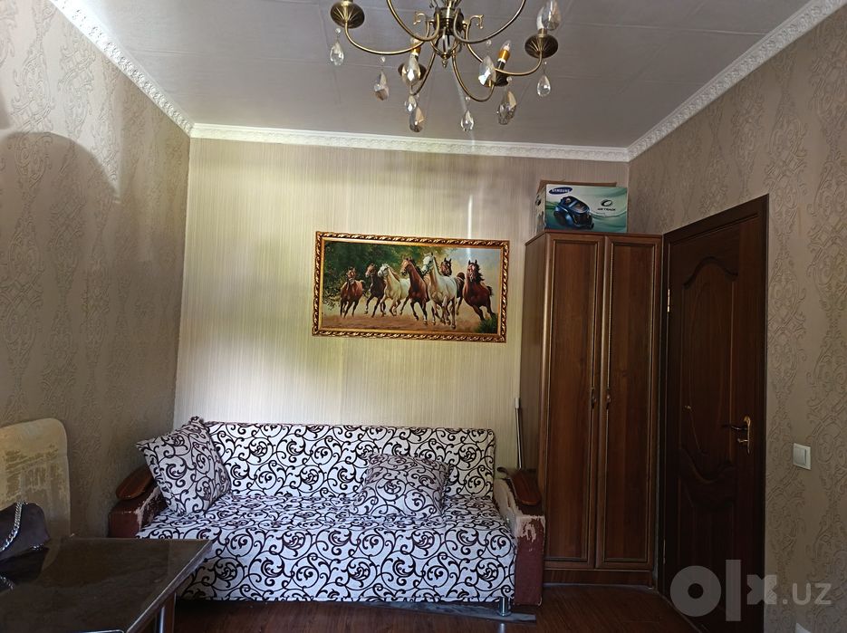 Продаётся! Бобура пересечение Ш. Руставели 1/2/5/-25кв.м +балкон есть