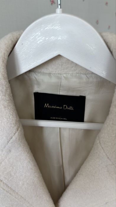 Пальто от бренда massimo dutti